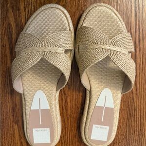 Dolce Vita Tan Sandals with Cross-Strap Design